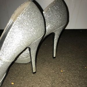 Sparkly silver heals